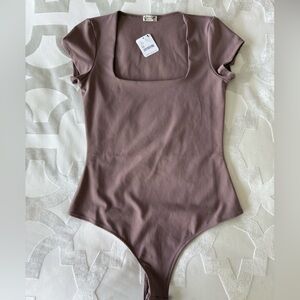 🔥🔥🔥Price Drop🔥🔥🔥 NWT Free People Purple Fitted Cap Sleeve Bodysuit